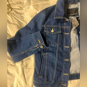 Banana Republic Trucker Denim Jacket/Dark Wash; 4 Pockets. Size Medium